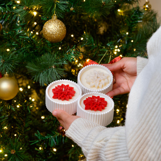 FLEURS ÉTOILÉES - Set de 3 bougies de Noël Parfumées